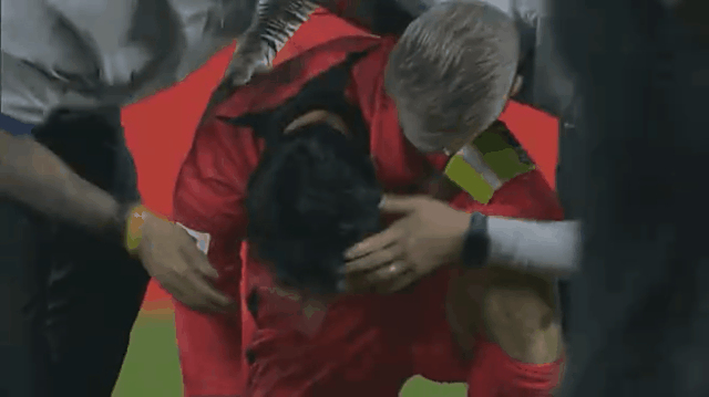 包含巴萨轻取切尔西，孙兴慜补时绝平亚洲杯的词条